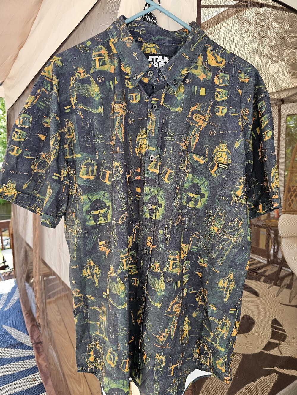 RSVLTS Star Wars Building A Bounty Hunter Mandalorian Men’s XL Button Up Shirt